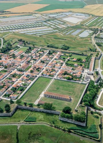 Vue aérienne sur la place forte de Brouage