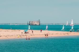 Fort Boyard depuis la plage de Boyardville