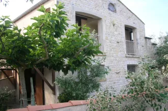 Façade