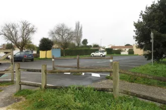 Parking du port des Salines