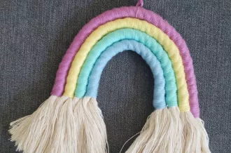 Escale créative : "Porte-clé arc-en-ciel en macramé" avec Louise de "How You Doing"_Saint-Denis-d'Oléron