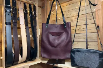 Exposition de créations cuir recyclé - Fabienne Montero