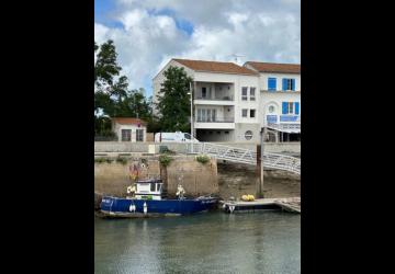 Vue sur le port, balcon jardin